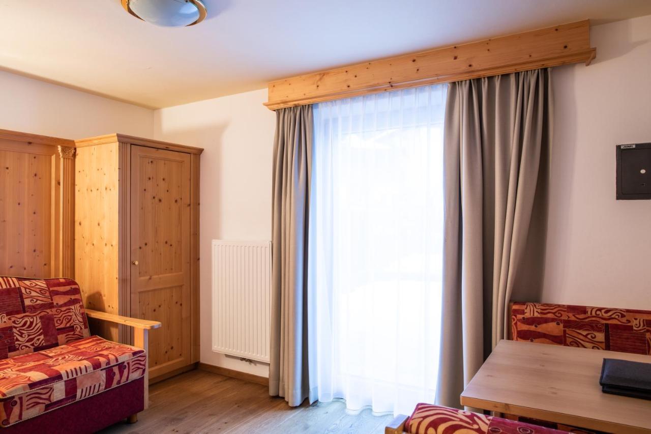 Aktiv- Und Wellnesshotel Traube- Post Curon Venosta Εξωτερικό φωτογραφία