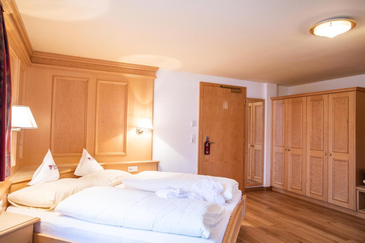 Aktiv- Und Wellnesshotel Traube- Post Curon Venosta Εξωτερικό φωτογραφία